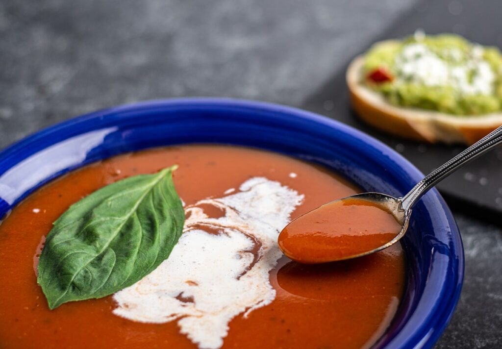 Soup tomato basil leaf